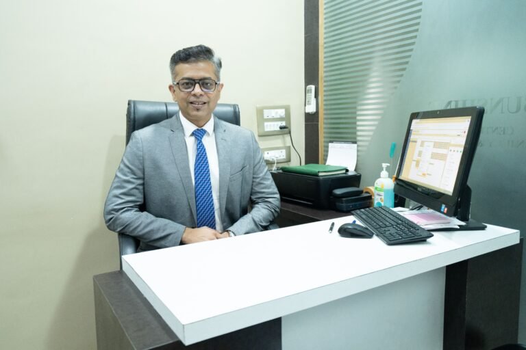 Sports Injury and Arthroscopic Surgeon